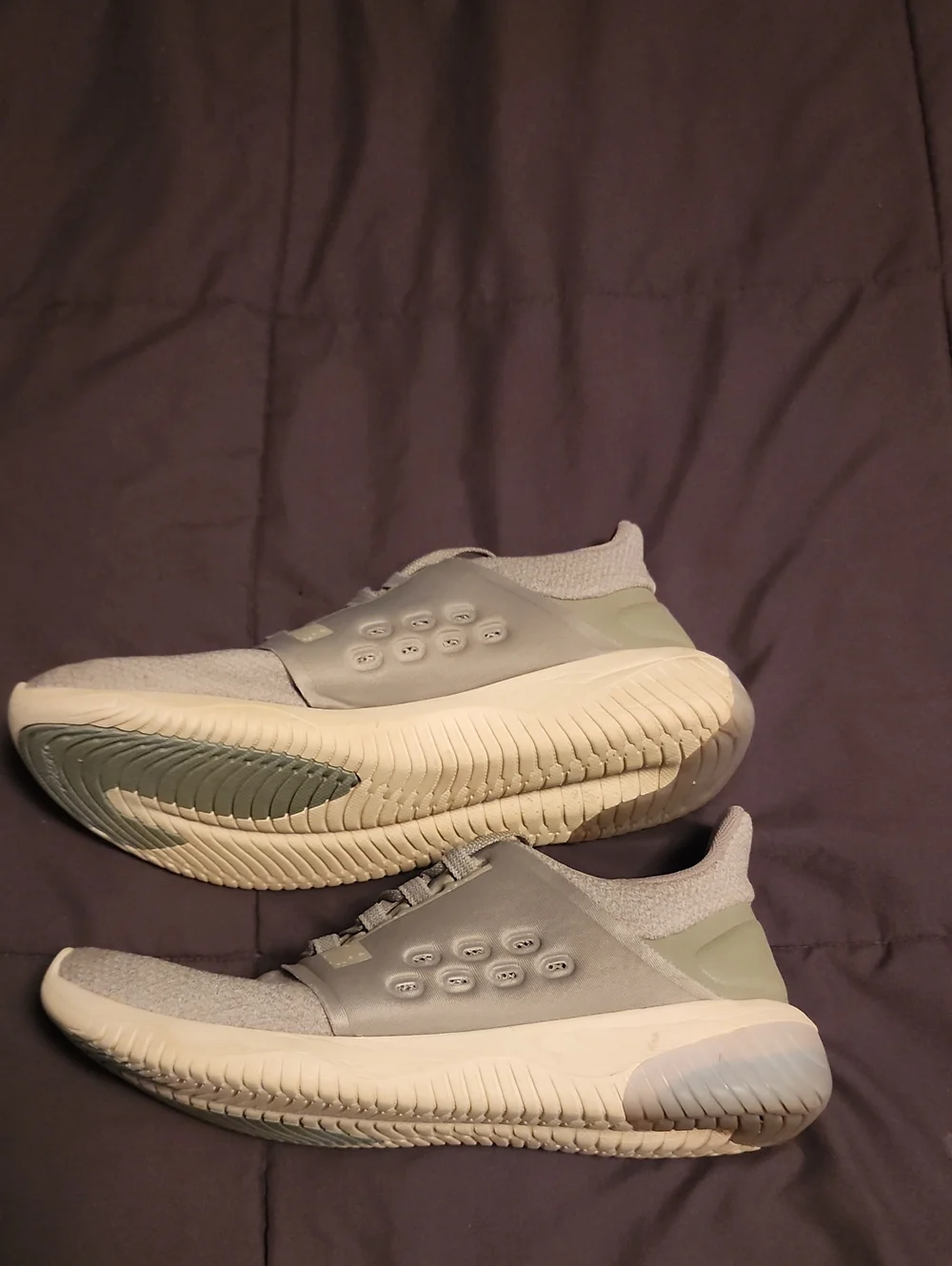 Asics light gray